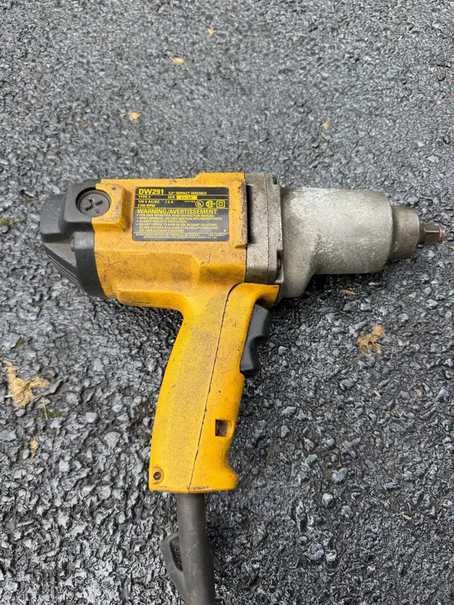 Dewalt half inch impact wrench