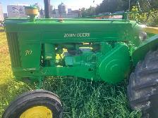 antique John Deere tractor - Photo 4