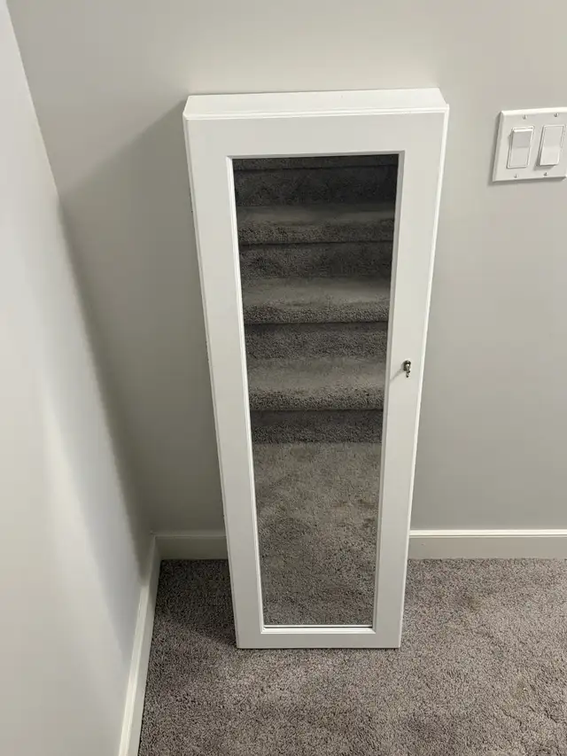 Mirrored White Jewellery Cabinet