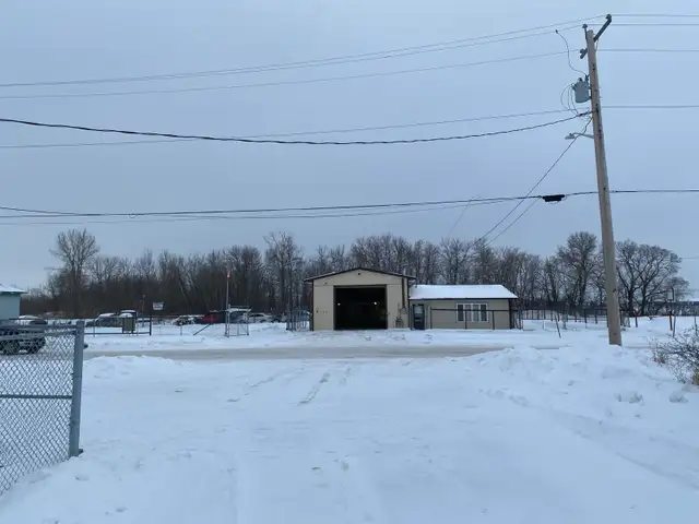 Workshop/Storage Garage & Suite