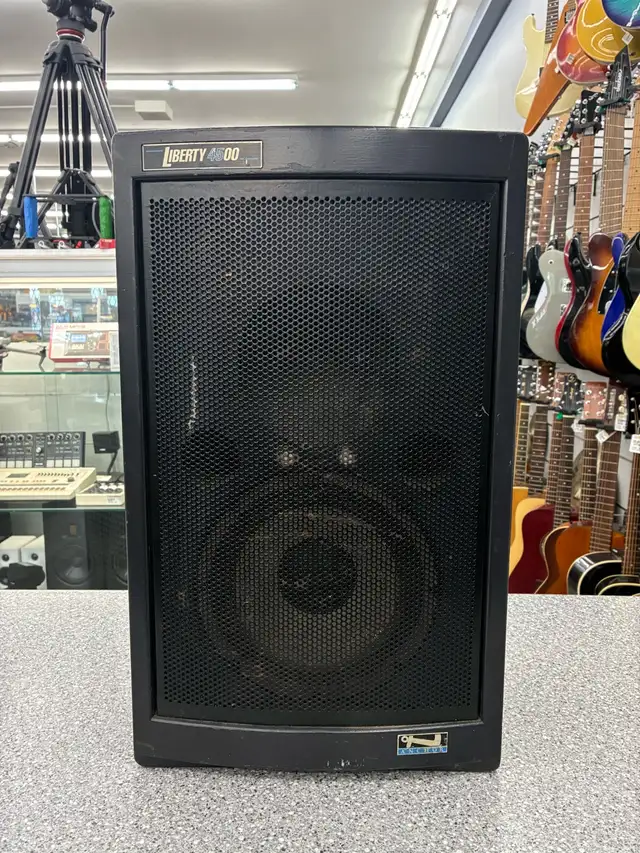 Liberty 4500 Powered Speakers
