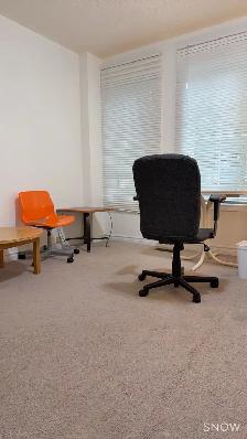 Room for rent-female - Photo 2