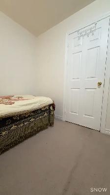 Room for rent-female - Photo 4