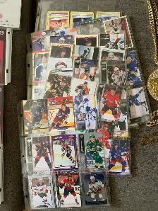 Collectibles, memorabilia & jewelry - Photo 5