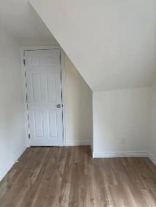 Newley Renovated 2bdrm Apartment - Photo 4