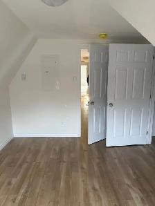 Newley Renovated 2bdrm Apartment - Photo 5