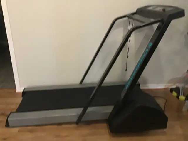 CONCOURSE TREADMILL