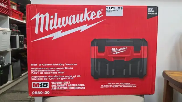 Milwaukee M18 2-Gallon Wet/Dry Vacuum 0880-20