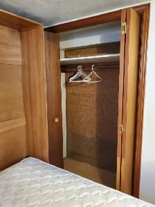 Joli 2 1/2 très propre, style loft à loyer - Photo 8