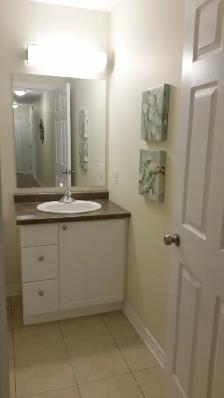 3 Bedroom Apartment – Adelaide St. N. - Photo 18