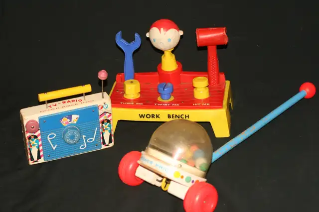 FISHER-PRICE TOYS CORN POPPER & TV-RADIO PLUS WORK BENCH