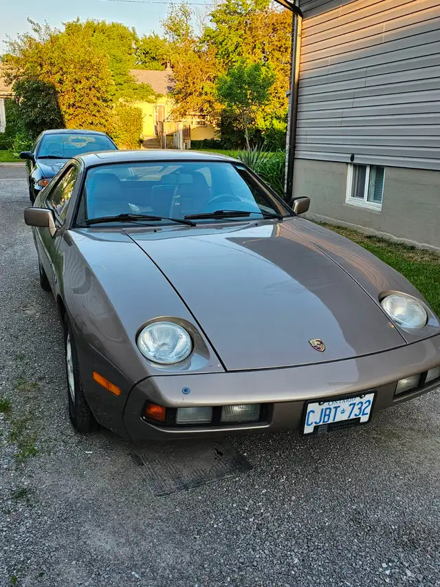 1982 Porsche 928-IconicV8 Performance