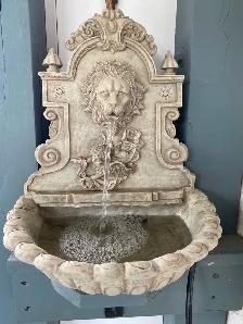 Garden or Indoor Classic Fountain (with Frog!)