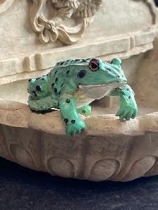Garden or Indoor Classic Fountain (with Frog!) - Photo 3