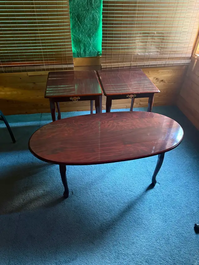 Coffee Table & Matching End Tables
