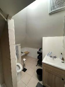 Bright & Affordable Studio Apartment – All Inclusive! - Photo 8