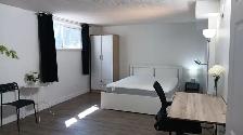 $890/ MONTH: EXTRA-LARGE PRIVATE ROOM FOR RENT