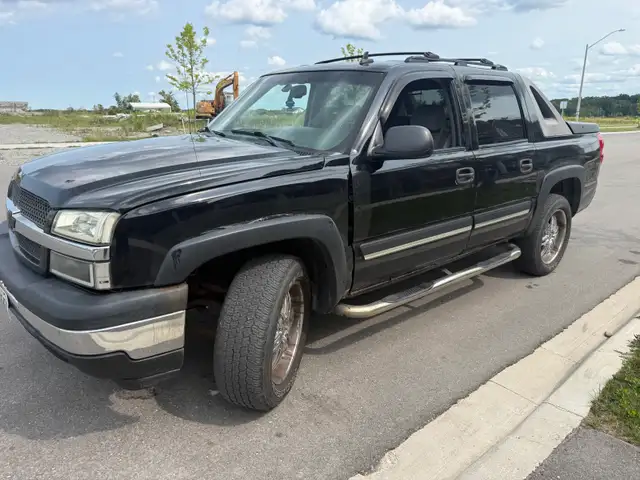 Chevrolet Avalanche 1500 5.3 votez v8