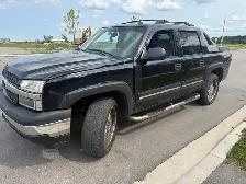 Chevrolet Avalanche 1500 5.3 votez v8