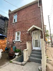 Leslieville Junior One Bedroom Apartment!