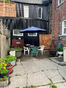 Leslieville Junior One Bedroom Apartment! - Photo 2