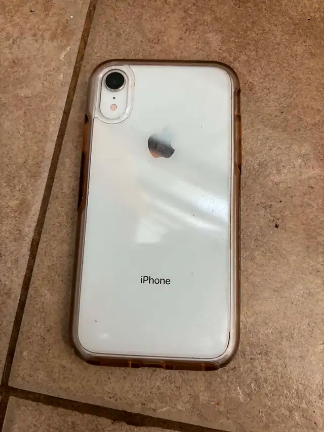 Apple iPhone XR