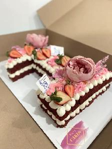Number cakes, letter cakes custom floral cakes - Photo 3