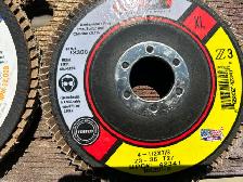 SELECTION OF FLAP ABRASIVE FLEX DISCSAS PICTURED - Photo 3