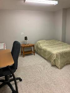 One BR available in 2 BR basement Eglington/Kennedy Mississauga - Photo 4