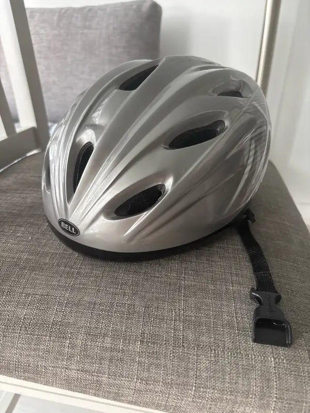 adult helmet 265grams 59-61cm