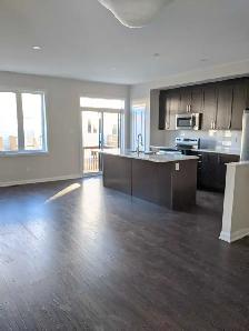 townhouse Barrhaven immediate move in