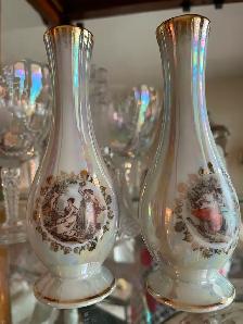 Beautiful Vintage Porcelain Bud Vases – made in - Photo 4