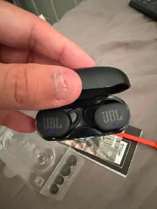 Brand new JBL earbuds headphones - Photo 2