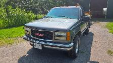 1999 GMC 2500 4x4 Pick-Up Truck - Photo 2