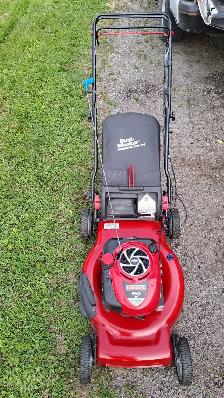 Craftsman Self-Propelled Lawnmower - Photo 2