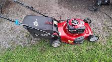 Craftsman Self-Propelled Lawnmower - Photo 3