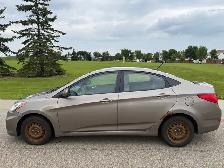 2012 Hyundai accent - Photo 2