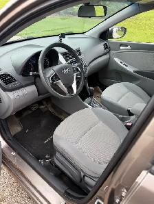 2012 Hyundai accent - Photo 10