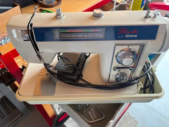 BROTHER PACESETTER XL706 SEWING MACHINE