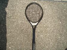 YAMAHA  TENNIS RACKET -  HIGH QUALITY  - LIKE NEW