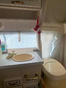 1995 Dodge Ram 3500, Great West Classic Supreme Camper Van - Photo 10