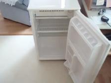 DANBY MINI - FRIDGE - 3.2 CU. FT. EXCELLENT CONDITION - Photo 4