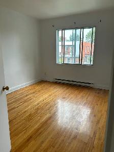 3 1/2 apartment a louer - Photo 2