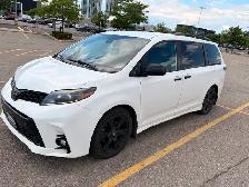 2020 TOYOTA SIENNA SE, 8 PASSENGER, LEATHER, SPECIAL EDITION - Photo 5