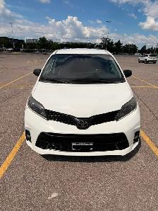 2020 TOYOTA SIENNA SE, 8 PASSENGER, LEATHER, SPECIAL EDITION - Photo 6