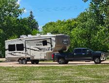 2015 Cedar Creek Silverback 29IK by Forest River