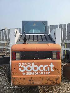 863 BOBCAT Skid Steer Loader - Photo 2