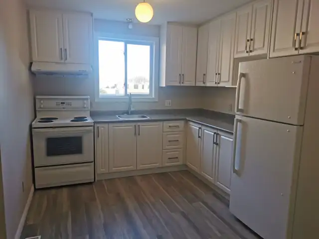2 1 bedrooms, 1.5 bathrooms townhouse for rent