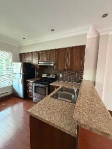 Bloor West Village 3 Beds 2 Baths - Unit for Rent - Photo 3