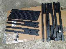 Like new steel Queen bed frame, sturdy, very compact - Photo 2